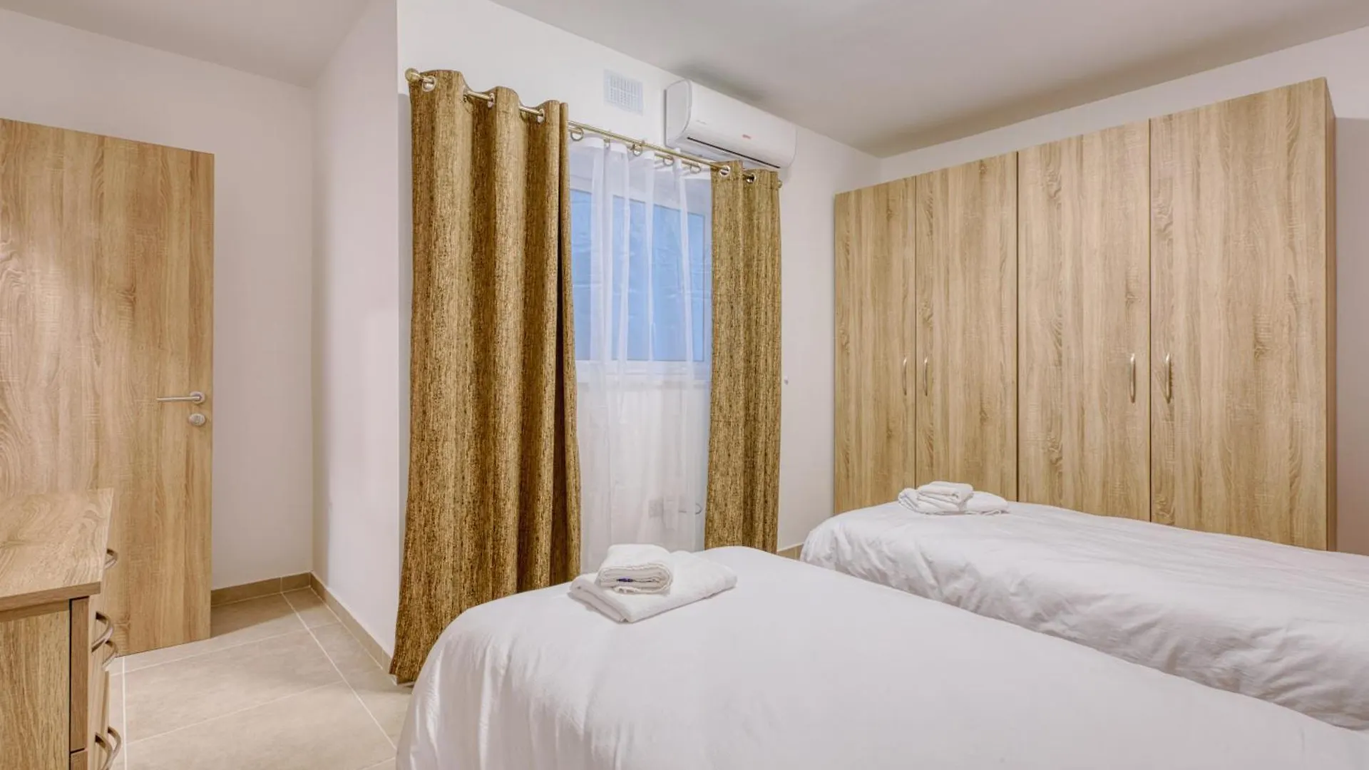 Apartment New! Spacious 4-Bedroom Duplex Apt By Sf Homes Msida