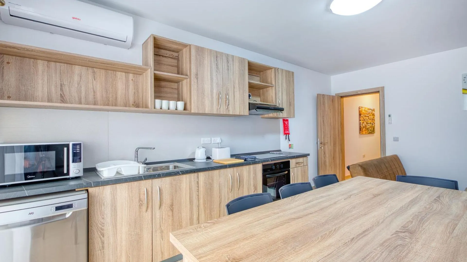 New! Spacious 4-Bedroom Duplex Apt By Sf Homes Msida 0*,  Malta