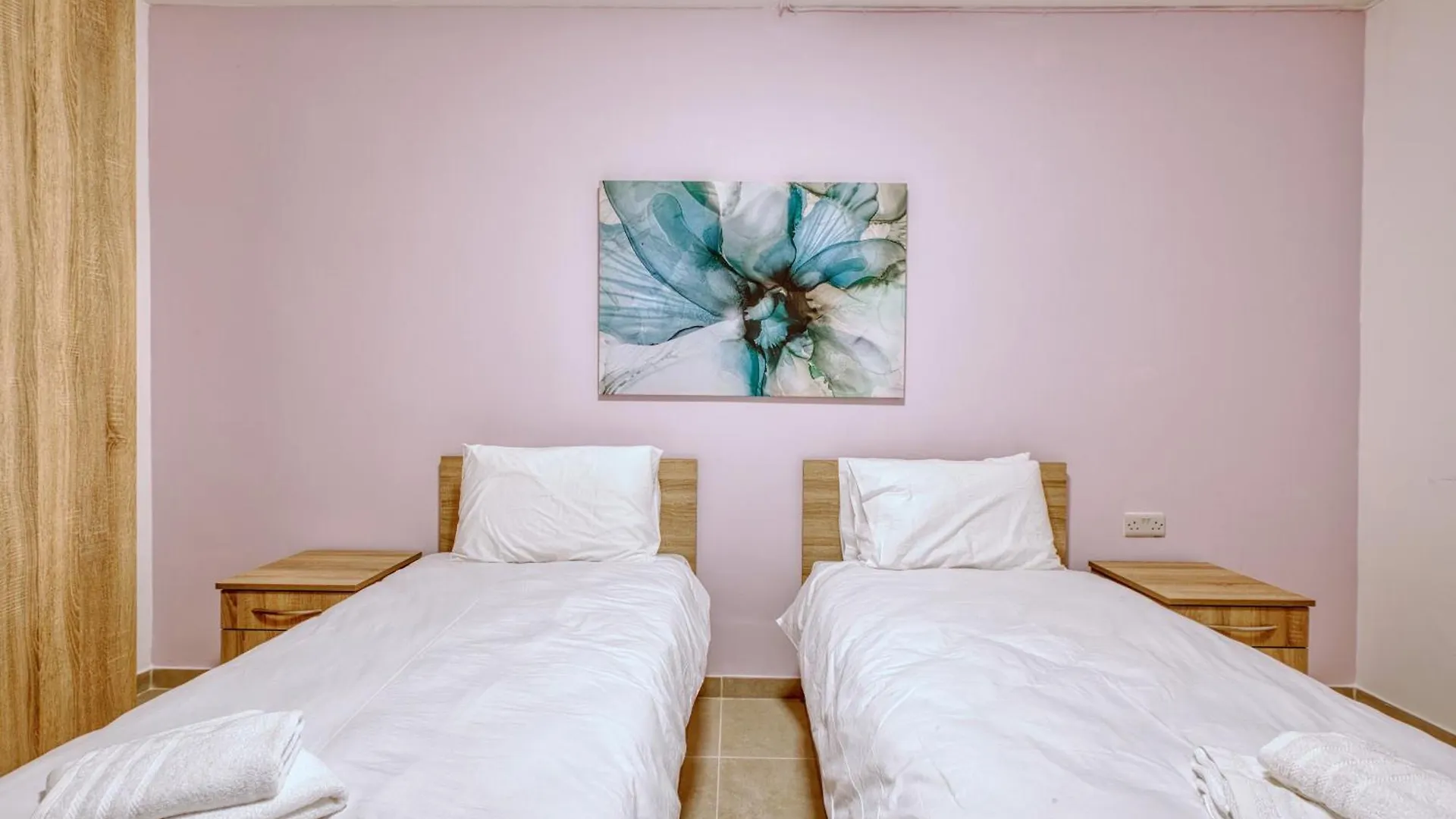New! Spacious 4-Bedroom Duplex Apt By Sf Homes Msida Apartment